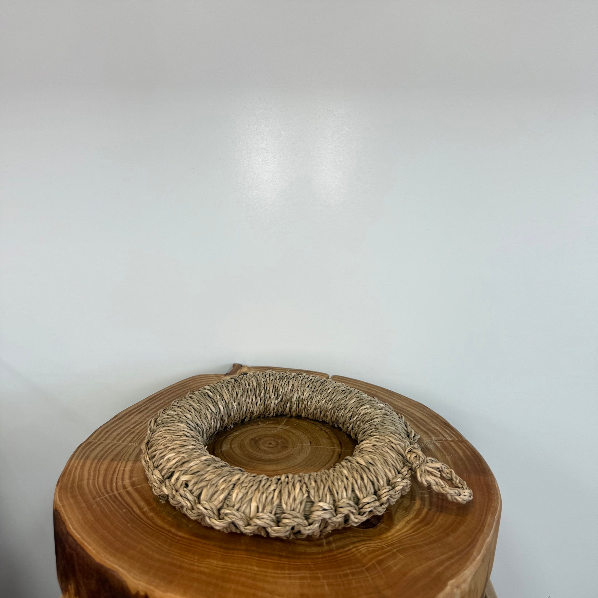 [Lee Jong Hwan] Acorn Earthenware Pot 도토리 뚝배기
